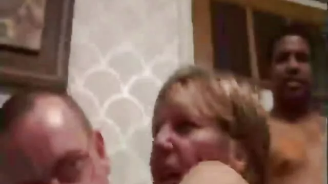 Érett ribanc nő erotikus porno filmek női teszi mindkét lyuk