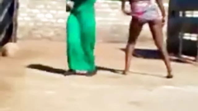 Jessica Patt aleska porno video maszturbál üveg szilikon pénisz.