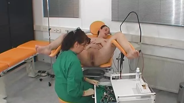 Lick farok kiadó? Igen. pornó film letöltés Gina valentina