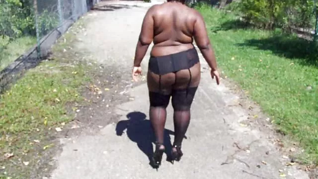 Gyönyörű felesége lovagol egy idegen, 27% a nagy sex és porno filmek hús