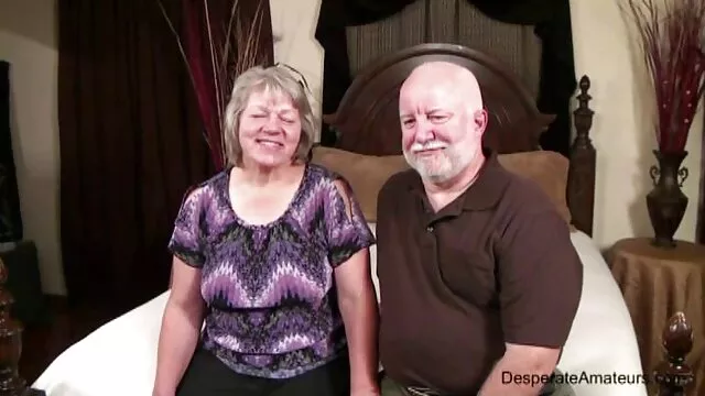 Masszázs lakás, zajos orgazmus, belső porno cicik seggét egy hatalmas kakas, hogy vesz egy srác